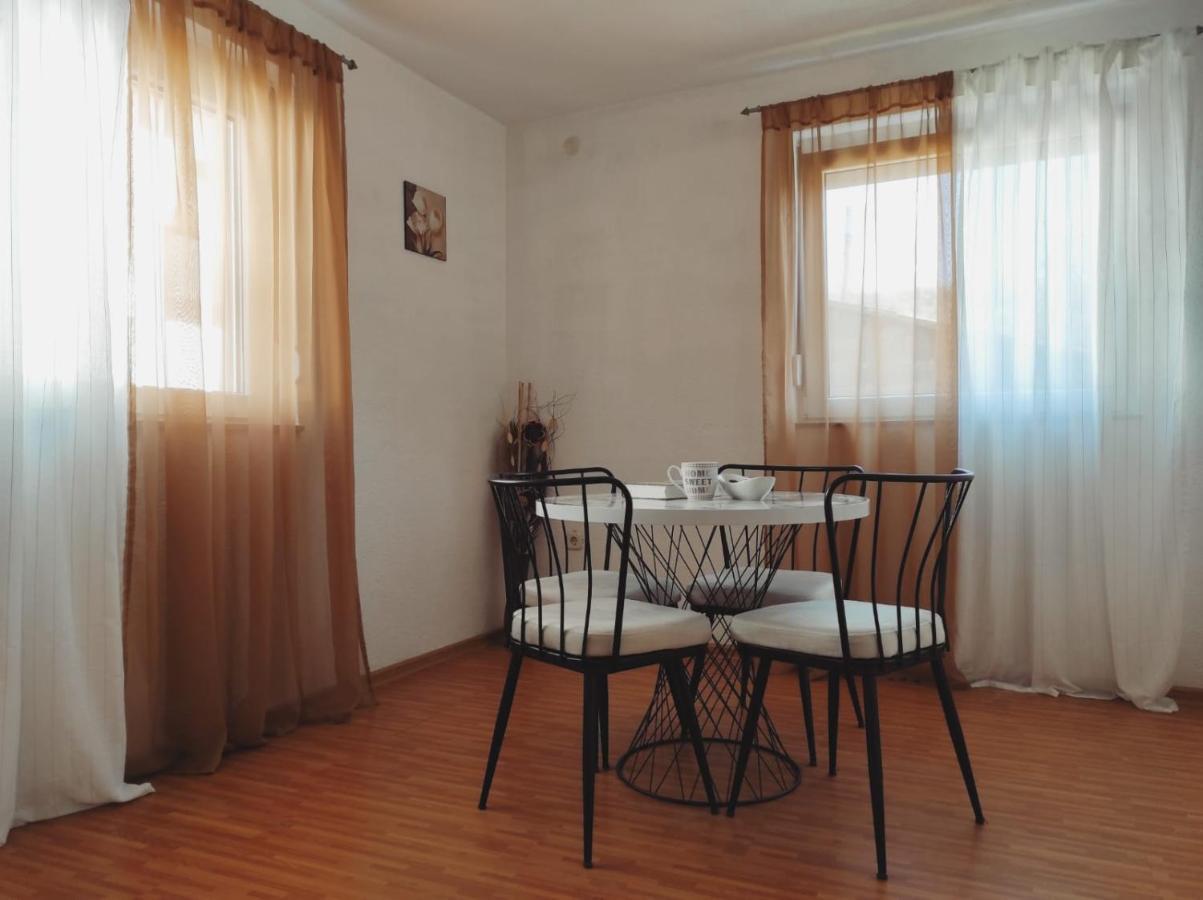 Apartman "Like At Home" יאיצי מראה חיצוני תמונה